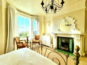 West Hill Retreat Edwardian Balcony City View Ensuite & Free Parking